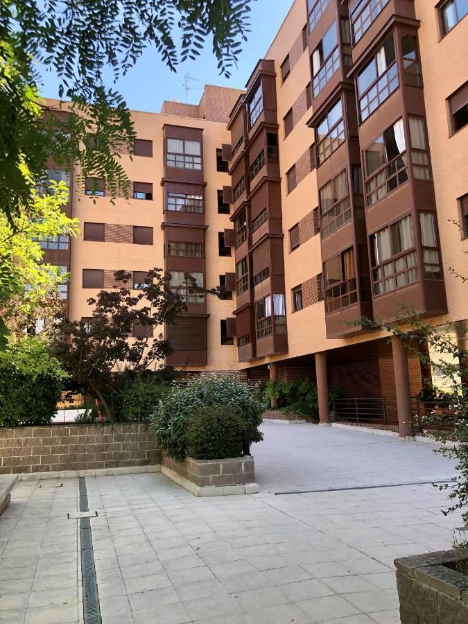 Apartamento Wanda Ifema Con Parking Y Piscina Madrid Ngoại thất bức ảnh